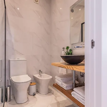 Apartment T2 Furnished In Central Lisbon, Portugal Lissabon