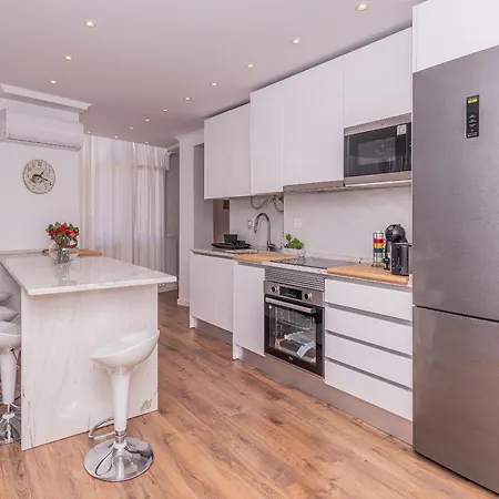 T2 Furnished In Central Lisbon, Portugal Apartment Lissabon